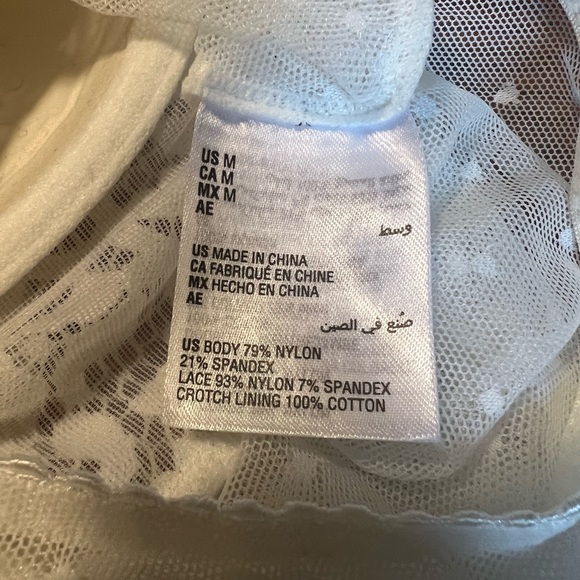 NWT INC INTERNATIONAL CONCEPTS Cupped Swiss Dot Sheer Lace Thong Bodysuit White - Picture 6 of 7